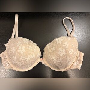 Victoria's Secret Lace Push-Up Bra - Cream